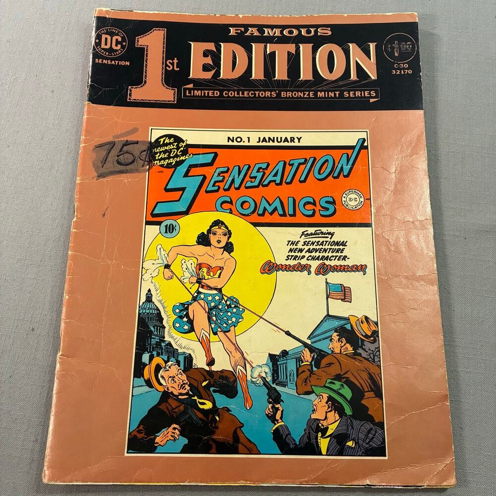 Vintage 1974 DC Famous 1st Edition C-30 Wonder Woman Sensation Comics See Descr